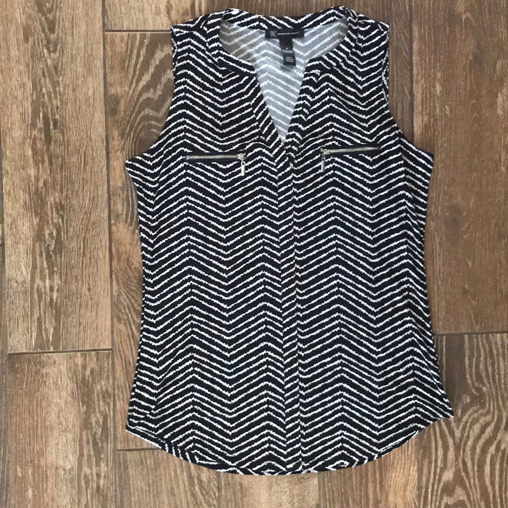 Black and white INC. top